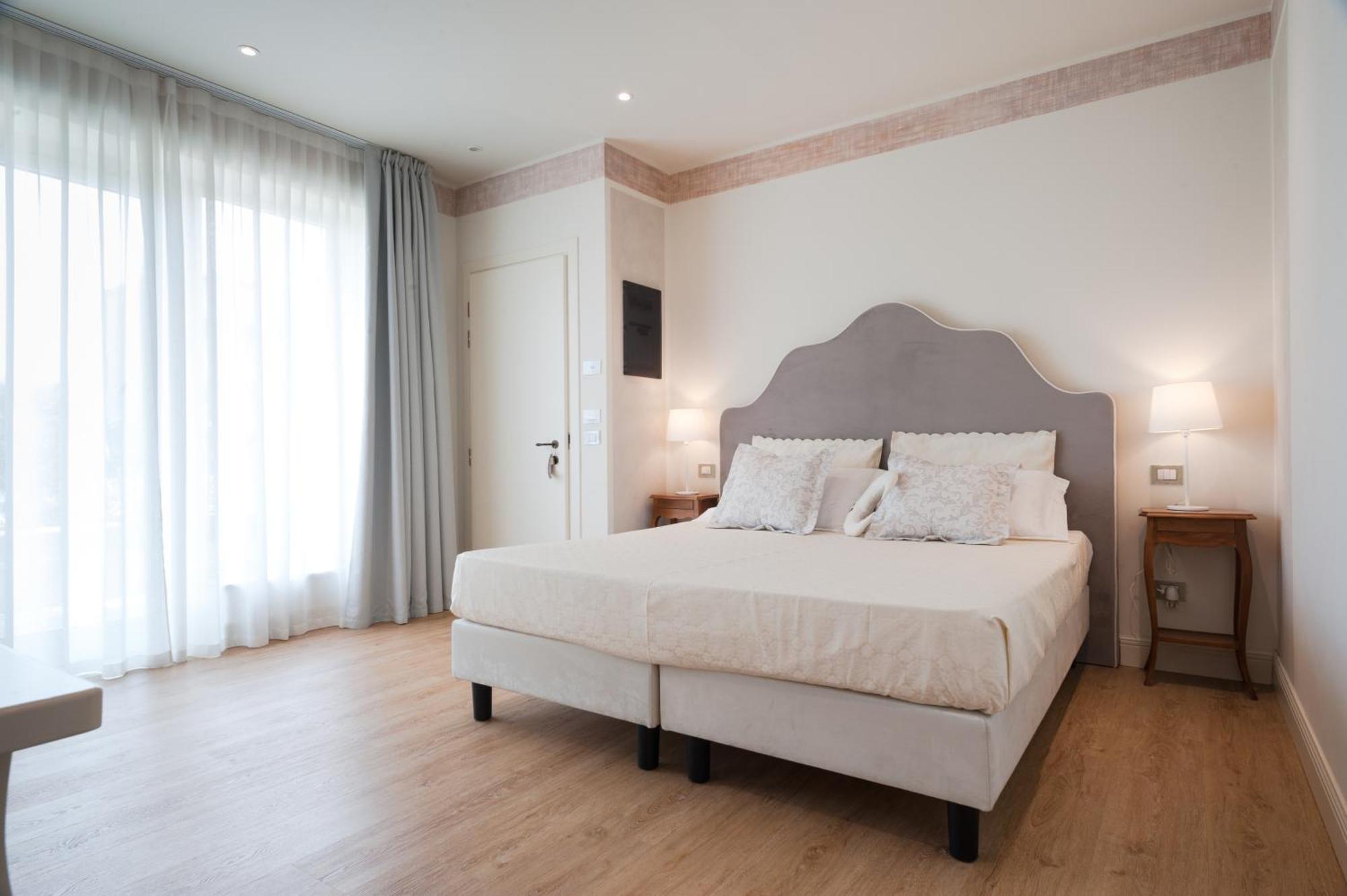 Incanto Di Luna Hotel Sirmione Zewnętrze zdjęcie
